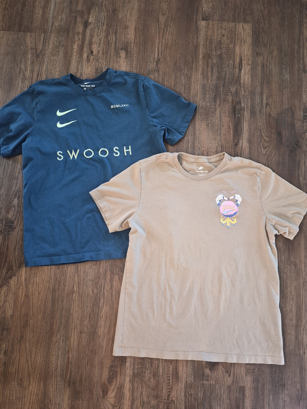 2 Mens Nike Graphic T-Shirts Sz M